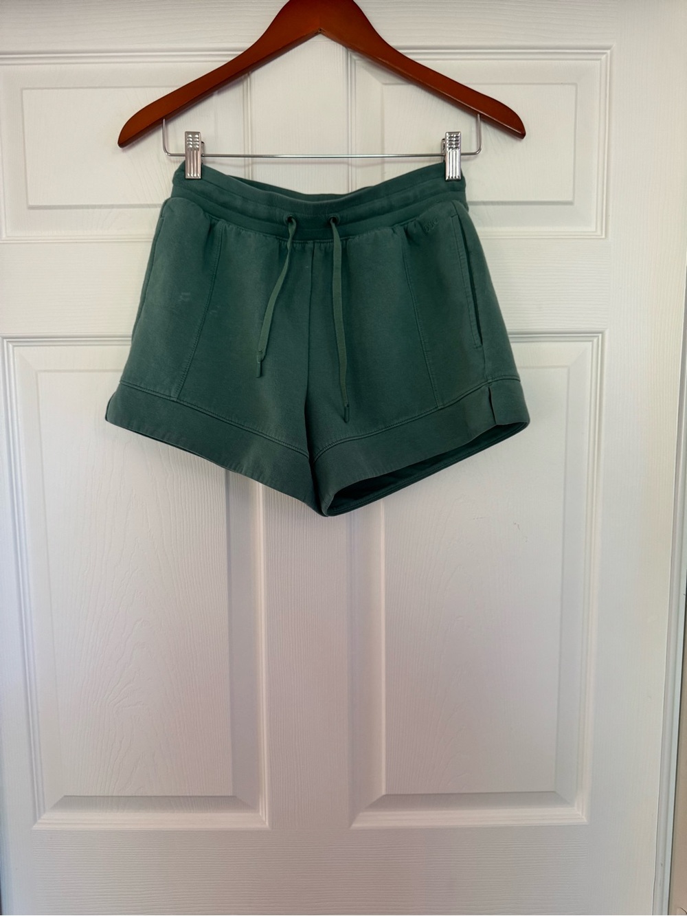 DSG Green Scuba Knit Lounge Shorts Women’s Medium Drawstring Athleisure
